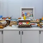 Apartments & Rooms Preelook
