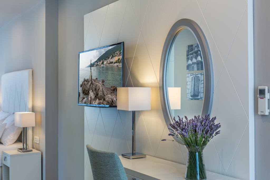 & Preelook 4* Opatija